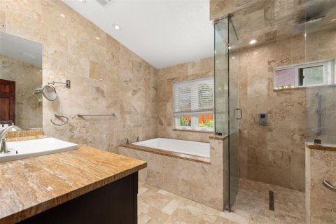 Villa ou maison à vendre à Belle Isle, Floride: 4 chambres, 261.33 m2 № 2348271 - photo 29