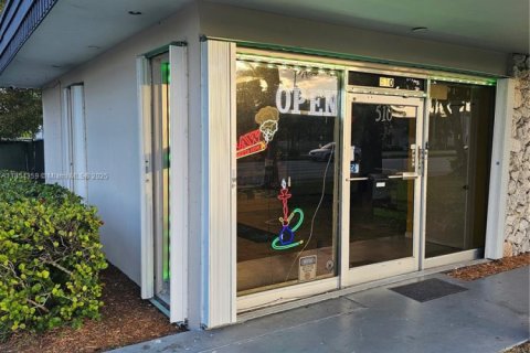 Propiedad comercial en venta en Plantation, Florida № 1978298 - foto 2