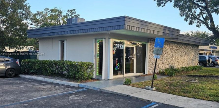 Propiedad comercial en Plantation, Florida № 1978298