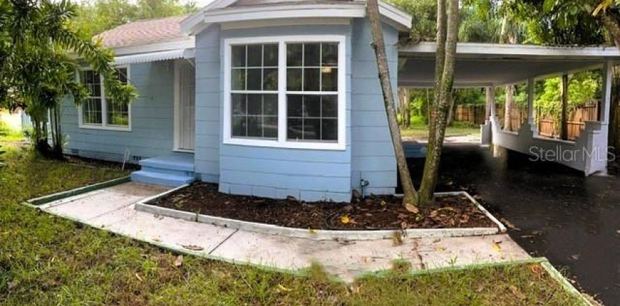 House in Bradenton, Florida 3 bedrooms, 113.34 sq.m. № 2121888