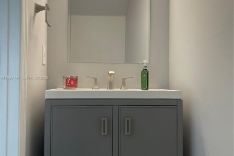 Снять в аренду таунхаус в Уэстон, Флорида 3 спальни, 136.47м2, № 1985994 - фото 10