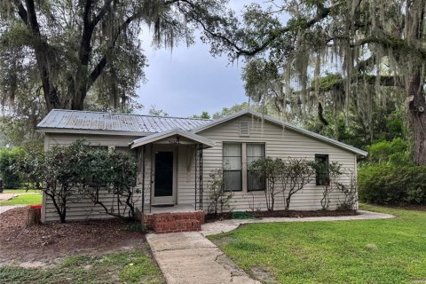House in Gainesville, Florida 3 bedrooms, 164.81 sq.m. № 2209863 - photo 2