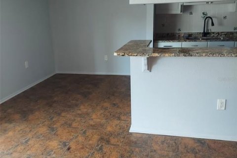 Copropriété à louer à Saint Petersburg, Floride: 2 chambres, 102.19 m2 № 1873504 - photo 5