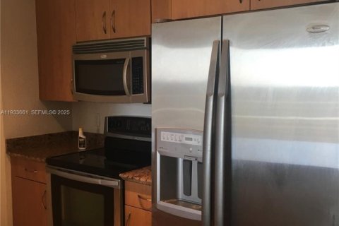 Снять в аренду кондоминиум в Холливуд, Флорида 1 спальня, 64.1м2, № 1991460 - фото 4