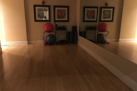 Снять в аренду кондоминиум в Холливуд, Флорида 1 спальня, 64.1м2, № 1991460 - фото 21