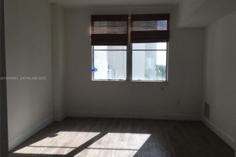 Снять в аренду кондоминиум в Холливуд, Флорида 1 спальня, 64.1м2, № 1991460 - фото 8