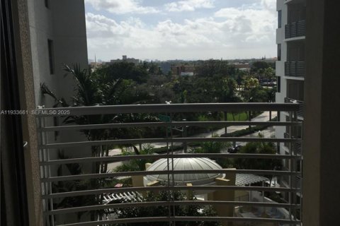 Снять в аренду кондоминиум в Холливуд, Флорида 1 спальня, 64.1м2, № 1991460 - фото 12