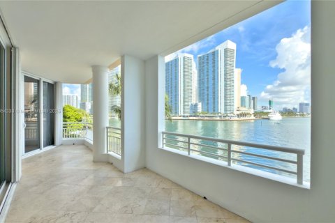 Copropriété à louer à Miami, Floride: 2 chambres, 163.79 m2 № 1962420 - photo 30