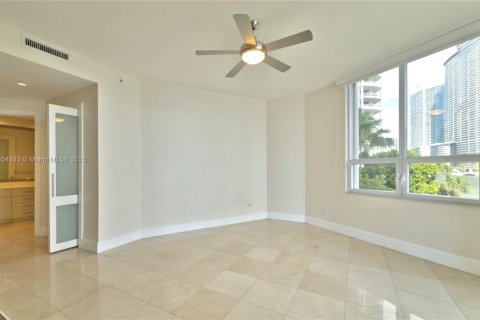Copropriété à louer à Miami, Floride: 2 chambres, 163.79 m2 № 1962420 - photo 13