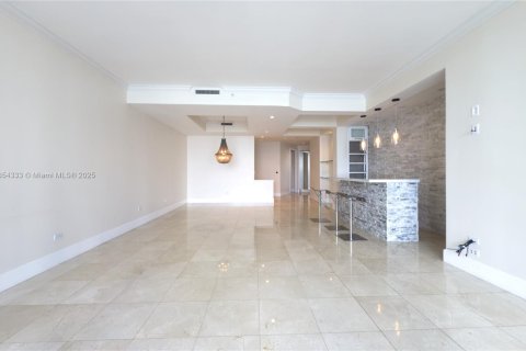 Copropriété à louer à Miami, Floride: 2 chambres, 163.79 m2 № 1962420 - photo 7
