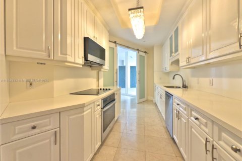 Copropriété à louer à Miami, Floride: 2 chambres, 163.79 m2 № 1962420 - photo 28