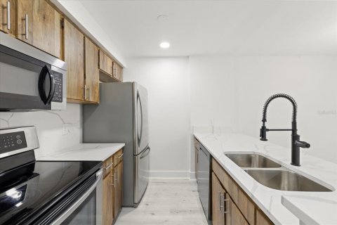 Copropriété à louer à Tampa, Floride: 2 chambres, 69.49 m2 № 1765505 - photo 12
