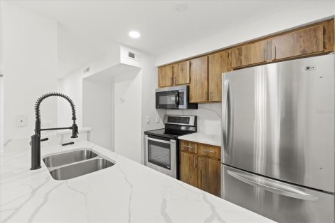 Copropriété à louer à Tampa, Floride: 2 chambres, 69.49 m2 № 1765505 - photo 11