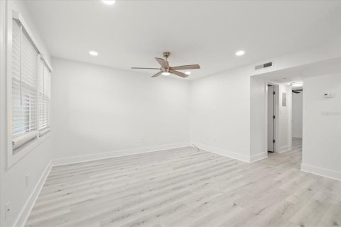 Copropriété à louer à Tampa, Floride: 2 chambres, 69.49 m2 № 1765505 - photo 7
