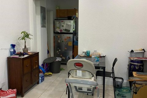 Купить коммерческую недвижимость в Майами-Бич, Флорида 414.16м2, № 2082851 - фото 2