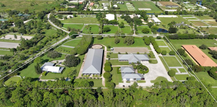 House in Loxahatchee Groves, Florida 6 bedrooms, 240.9 sq.m. № 945951