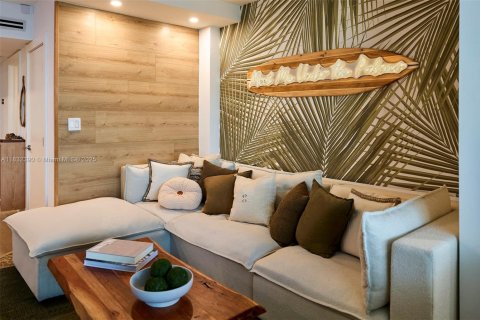 Condominio en alquiler en Miami Beach, Florida, 55.74 m2 № 2014065 - foto 3