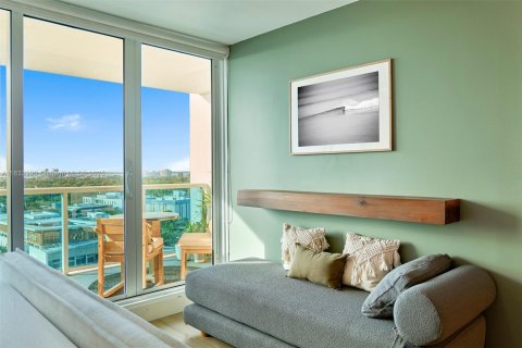 Condominio en alquiler en Miami Beach, Florida, 55.74 m2 № 2014065 - foto 2