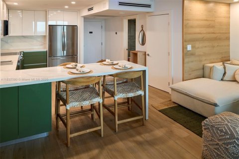 Condominio en alquiler en Miami Beach, Florida, 55.74 m2 № 2014065 - foto 8