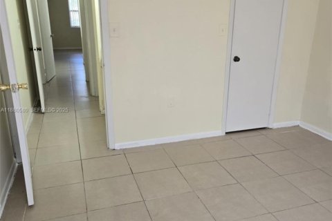 Copropriété à vendre à Miramar, Floride: 2 chambres, 100.71 m2 № 2049308 - photo 7