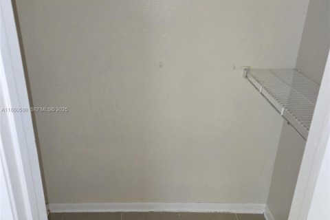 Copropriété à vendre à Miramar, Floride: 2 chambres, 100.71 m2 № 2049308 - photo 4