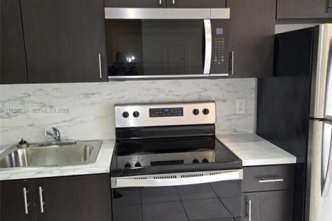 Copropriété à vendre à Miramar, Floride: 2 chambres, 100.71 m2 № 2049308 - photo 18