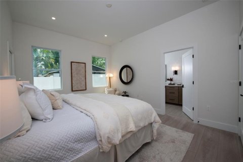 Villa ou maison à vendre à Saint Petersburg, Floride: 4 chambres, 183.48 m2 № 2231193 - photo 24