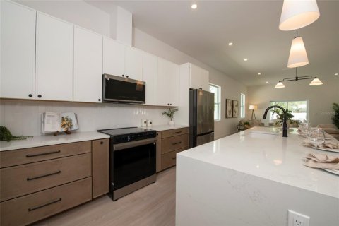 Villa ou maison à vendre à Saint Petersburg, Floride: 4 chambres, 183.48 m2 № 2231193 - photo 7