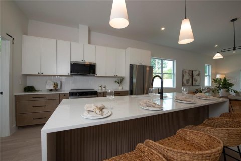 Villa ou maison à vendre à Saint Petersburg, Floride: 4 chambres, 183.48 m2 № 2231193 - photo 6