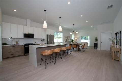 Villa ou maison à vendre à Saint Petersburg, Floride: 4 chambres, 183.48 m2 № 2231193 - photo 5