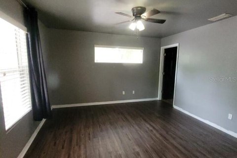 Casa en venta en Gainesville, Florida, 4 dormitorios, 144.93 m2 № 1680049 - foto 5