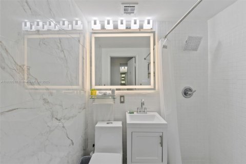 Copropriété à vendre à Miami Beach, Floride: 25.08 m2 № 1811826 - photo 10