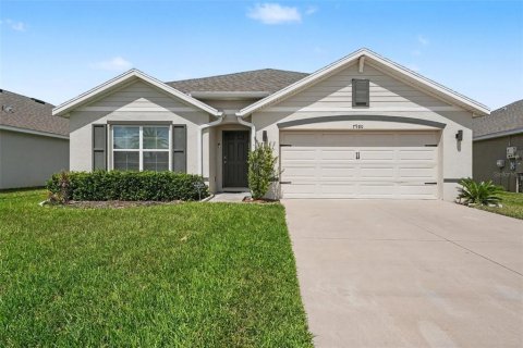 House in Zephyrhills, Florida 4 bedrooms, 171.5 sq.m. № 2156359 - photo 2