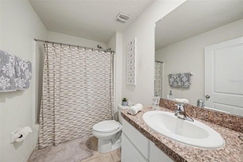 House in Zephyrhills, Florida 4 bedrooms, 171.5 sq.m. № 2156359 - photo 25