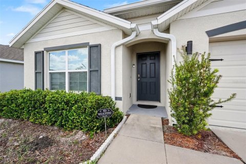 House in Zephyrhills, Florida 4 bedrooms, 171.5 sq.m. № 2156359 - photo 4