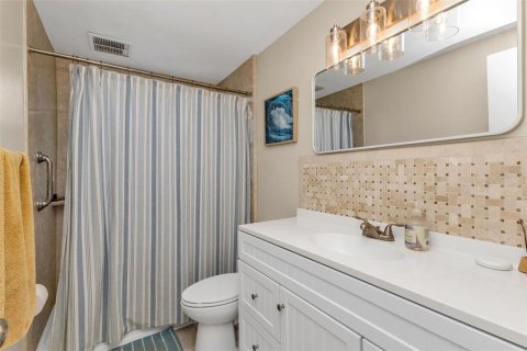 Купить виллу или дом в Венеция, Флорида 5 комнат, 84.73м2, № 2418441 - фото 17