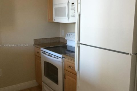 Снять в аренду кондоминиум в Майами, Флорида 1 спальня, 65.4м2, № 1969776 - фото 14