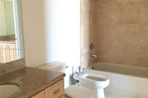 Снять в аренду кондоминиум в Майами, Флорида 1 спальня, 65.4м2, № 1969776 - фото 10