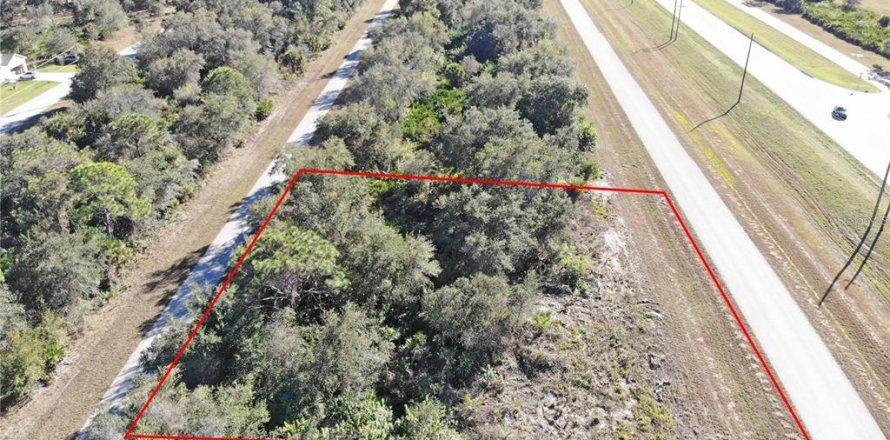 Land in Port Charlotte, Florida № 2205869