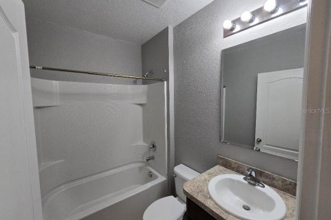 House in Winter Haven, Florida 4 bedrooms, 171.13 sq.m. № 2377791 - photo 24