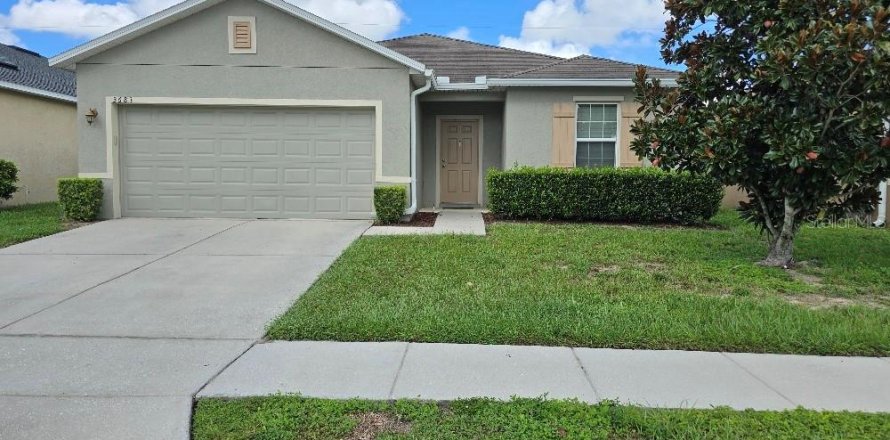 House in Winter Haven, Florida 4 bedrooms, 171.13 sq.m. № 2377791