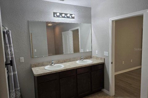 House in Winter Haven, Florida 4 bedrooms, 171.13 sq.m. № 2377791 - photo 18