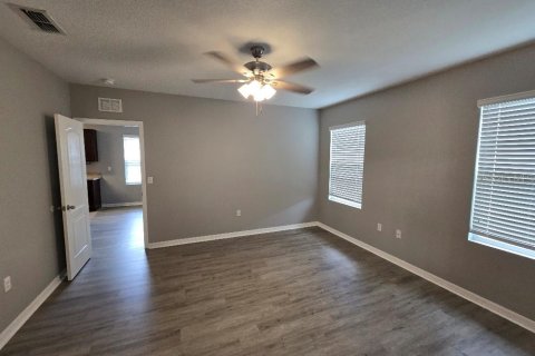House in Winter Haven, Florida 4 bedrooms, 171.13 sq.m. № 2377791 - photo 19