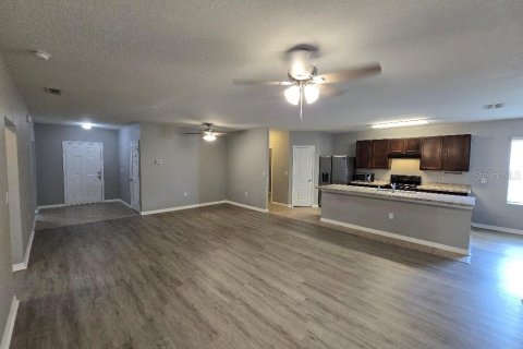 House in Winter Haven, Florida 4 bedrooms, 171.13 sq.m. № 2377791 - photo 5