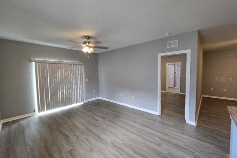 House in Winter Haven, Florida 4 bedrooms, 171.13 sq.m. № 2377791 - photo 10