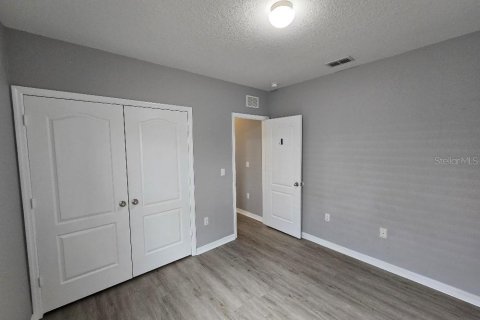 House in Winter Haven, Florida 4 bedrooms, 171.13 sq.m. № 2377791 - photo 25