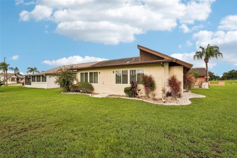 Copropriété à vendre à Sun City Center, Floride: 2 chambres, 92.16 m2 № 2258487 - photo 26