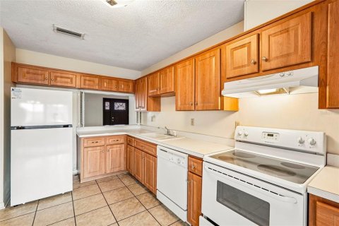 Copropriété à vendre à Sun City Center, Floride: 2 chambres, 92.16 m2 № 2258487 - photo 10
