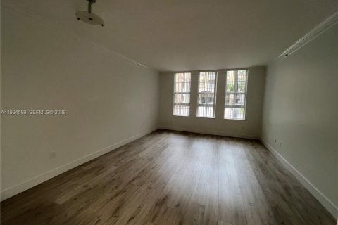 Condo in Aventura, Florida, 1 bedroom  № 2255896 - photo 9