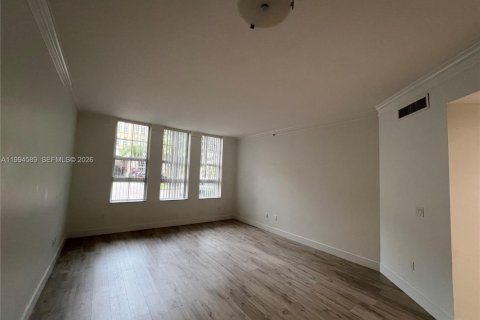 Condo in Aventura, Florida, 1 bedroom  № 2255896 - photo 8